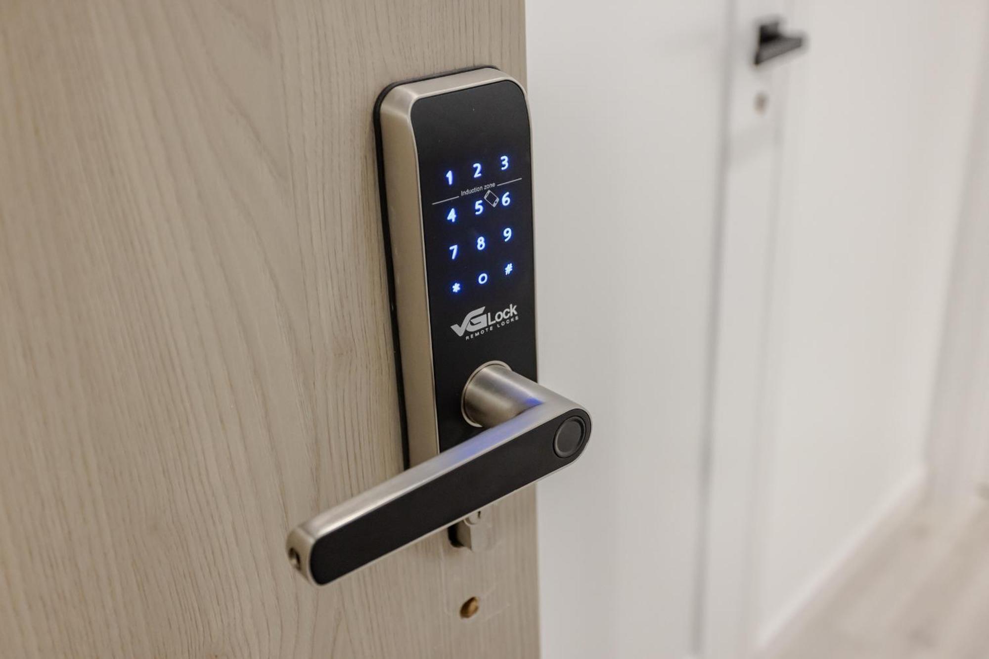 Very Berry - Katowicka 2c - Z Balkonem I Garazem- Self Check In 24h Apartamento